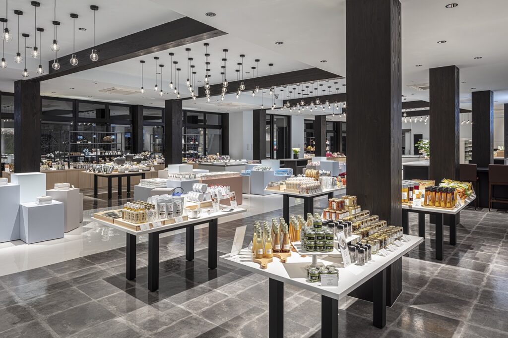 清川屋様茶屋勘左衛門店舗内装画像