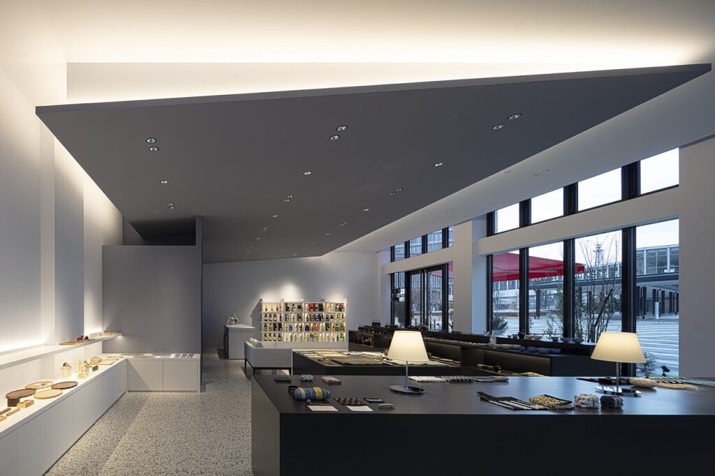 0035gathar様店舗内装画像