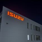 山形いすゞ自動車様屋外看板画像