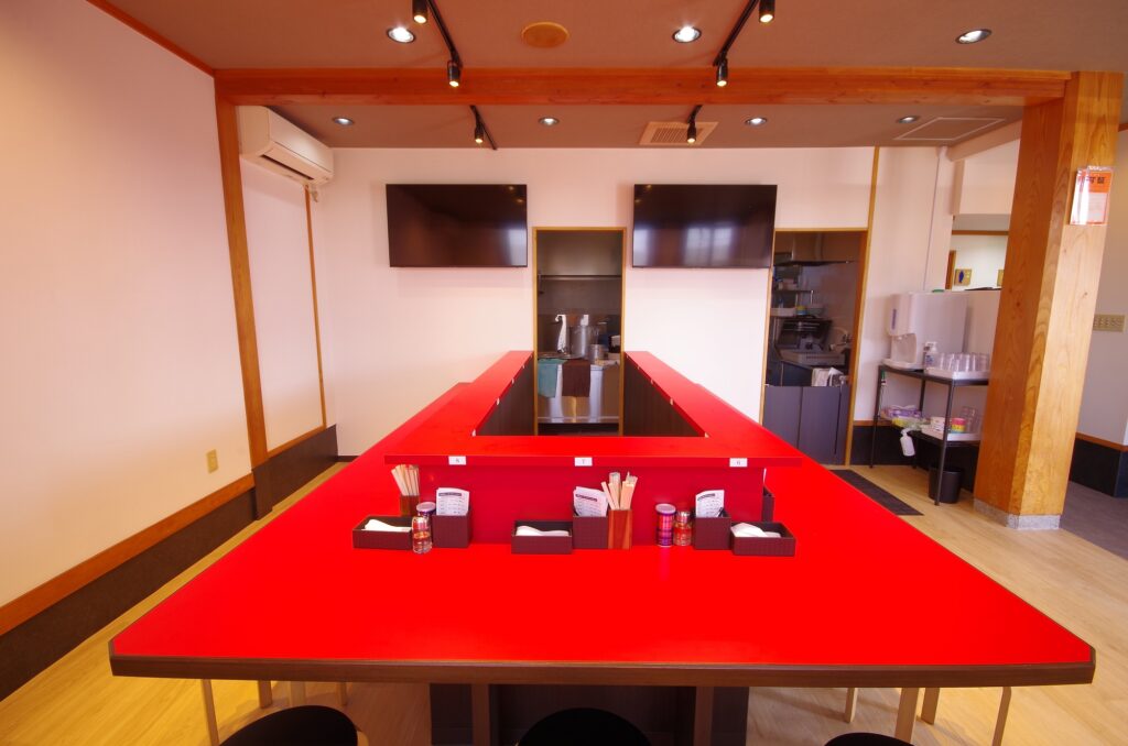 寒河江豚すけ様店舗内装画像