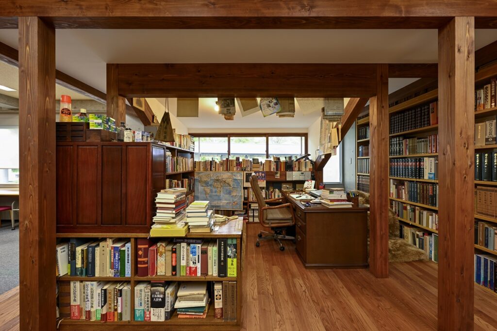 井上ひさしの内装画像