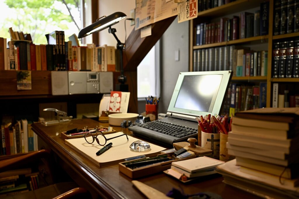 井上ひさしの内装画像