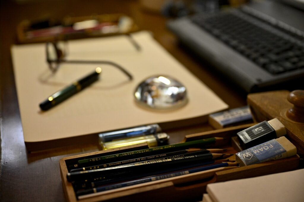 井上ひさしの内装画像